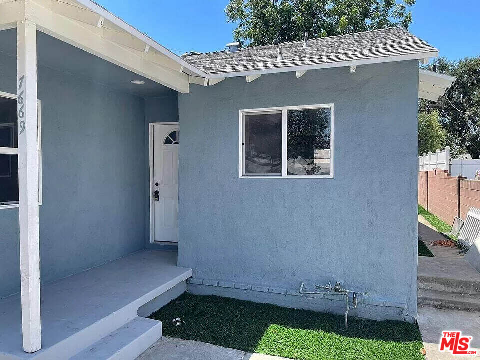 7669 Willis Avenue Van Nuys, CA 91405 - Photo 9 of 10 a view of outdoor space