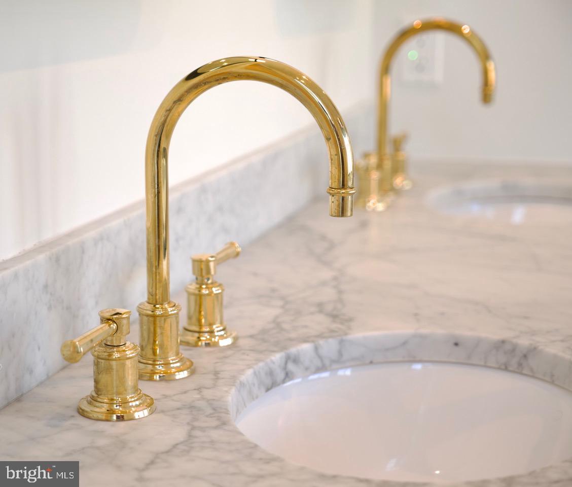1227 North 6th Street Philadelphia, PA 19122 - Photo 7 of 32 a water view with a sink