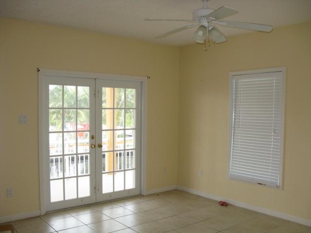 447 Big Pine Road Key Largo, FL 33037 - Photo 5 of 11 living