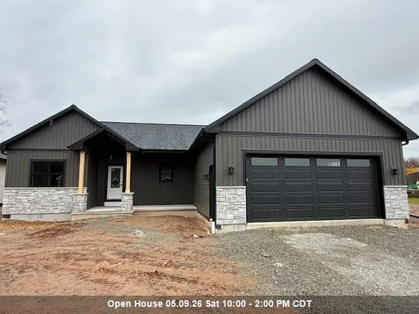$499,900 | 1670 Trefoil Trail Green, Green Bay, WI 54313