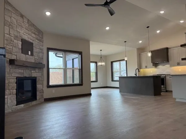 $499,900 | 1670 Trefoil Trail Green, Green Bay, WI 54313
