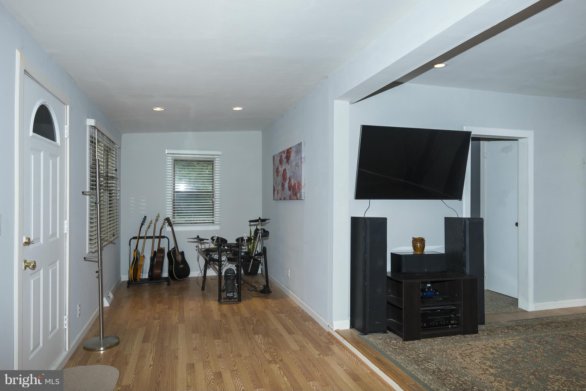 1202 Ripley Road Crownsville, MD 21032 - Photo 5 of 30 Family Room