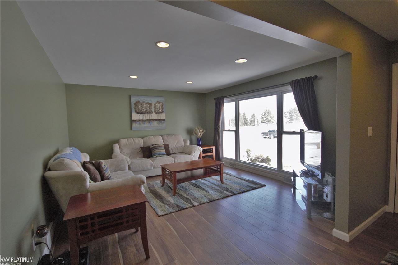 77115 Memphis Ridge Road Richmond, MI 48062 - Photo 6 of 37