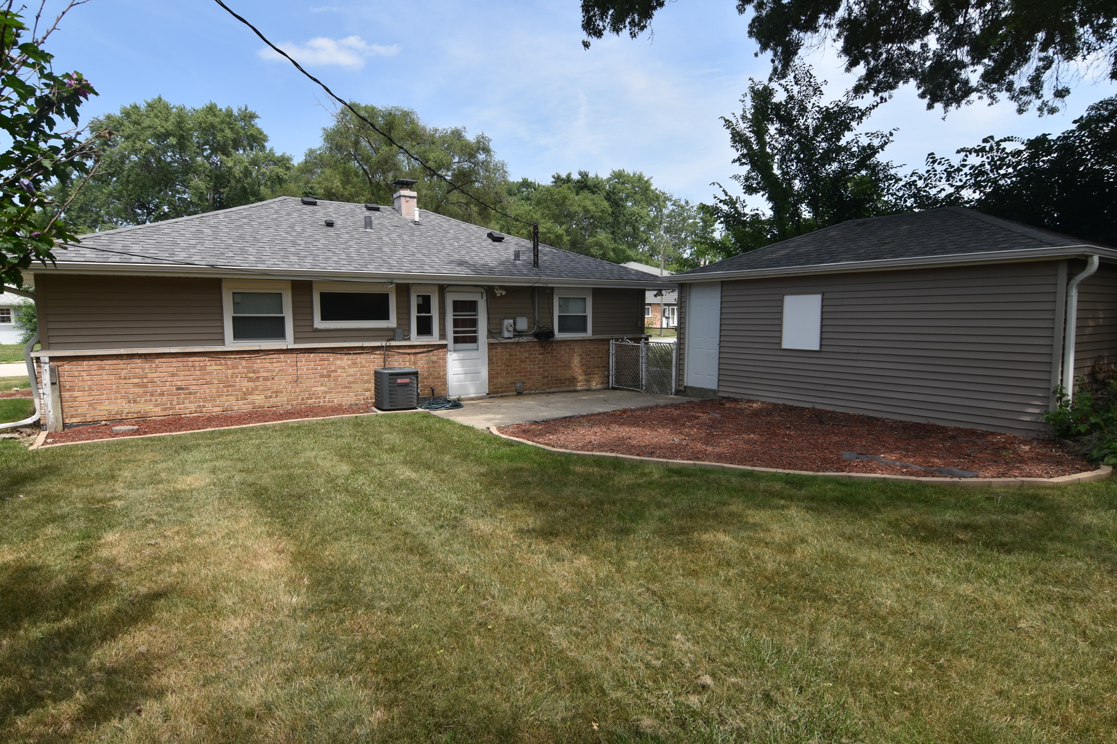 317 Mohawk Street Park Forest, IL 60466 - Photo 13 of 20