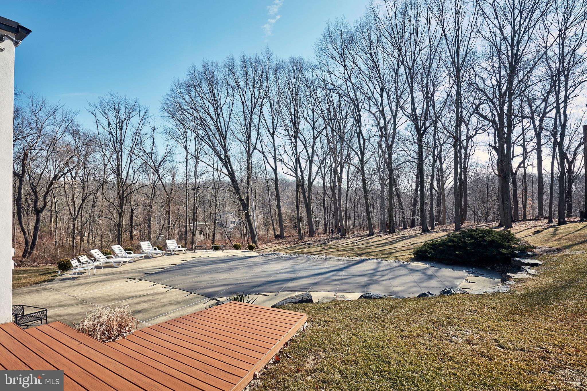 1371 Old Ford Road Huntingdon Valley, PA 19006 - Photo 5 of 37 a view of a backyard of the house