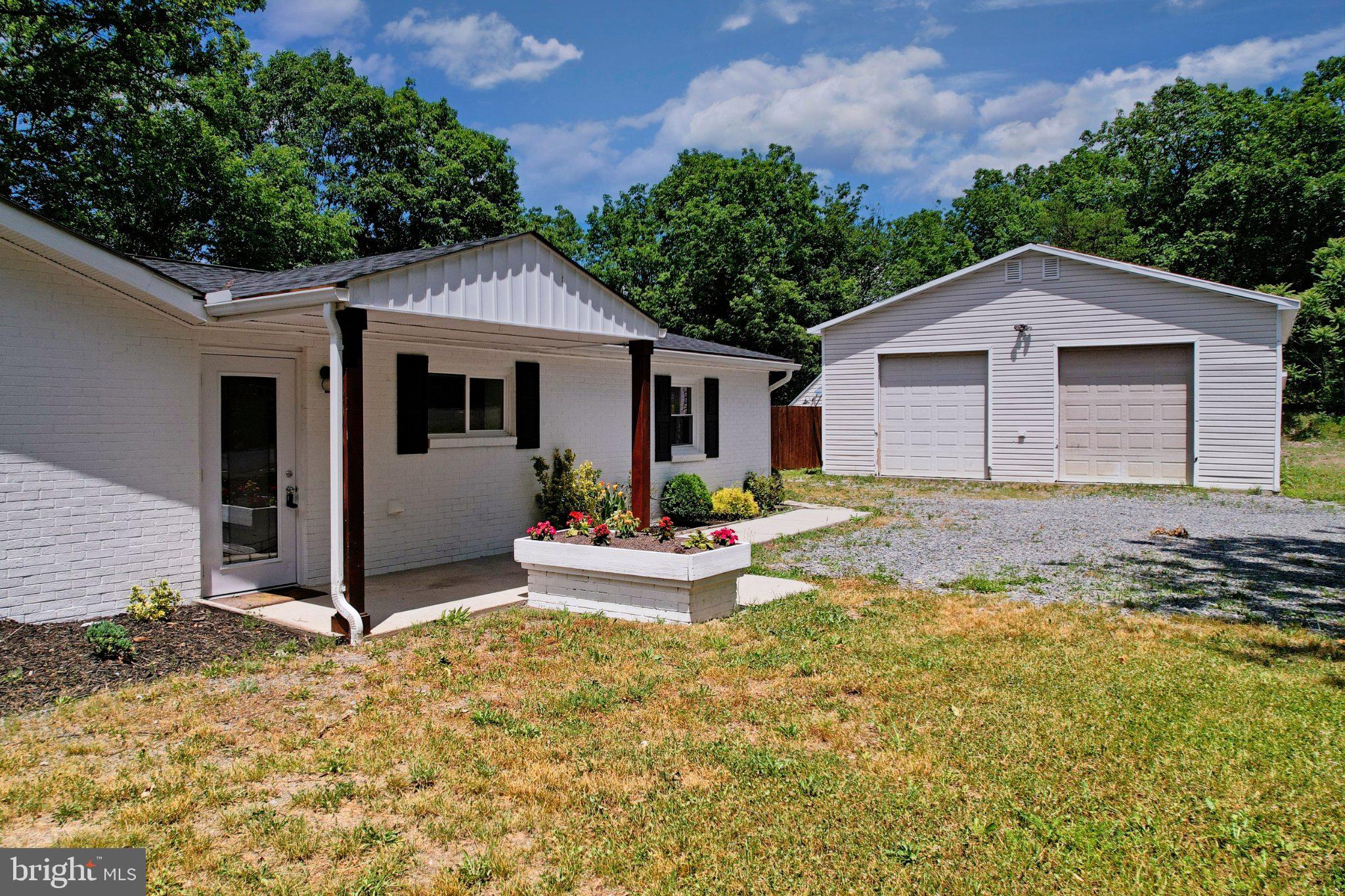 125 Ashland Drive Ridgeley, WV 26753 - Photo 2 of 41 Charming home with spacious garage.
