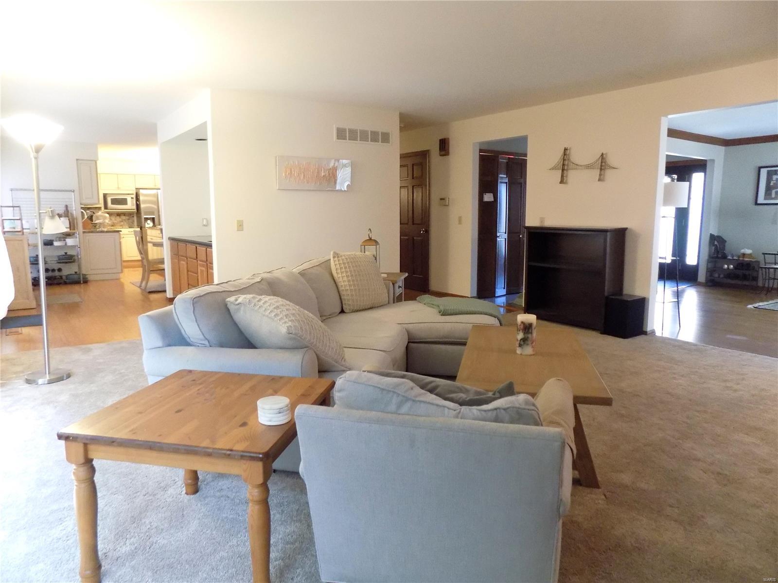 501 Prospector Ridge Drive Ballwin, MO 63011 - Photo 16 of 61 Gallery Image 16