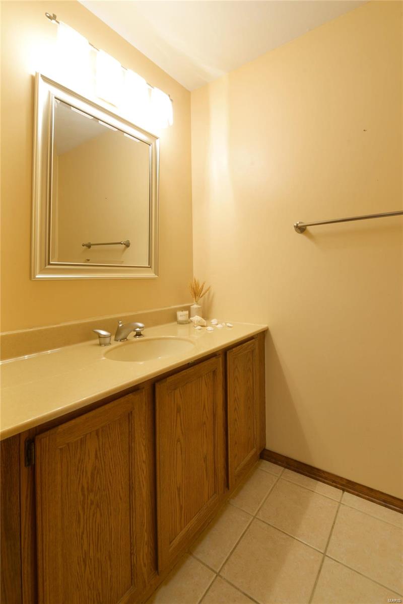 501 Prospector Ridge Drive Ballwin, MO 63011 - Photo 25 of 61 Gallery Image 25