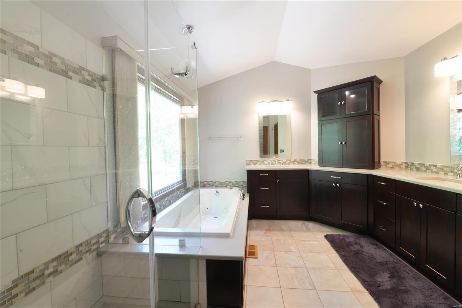 501 Prospector Ridge Drive Ballwin, MO 63011 - Photo 30 of 61 Gallery Image 30