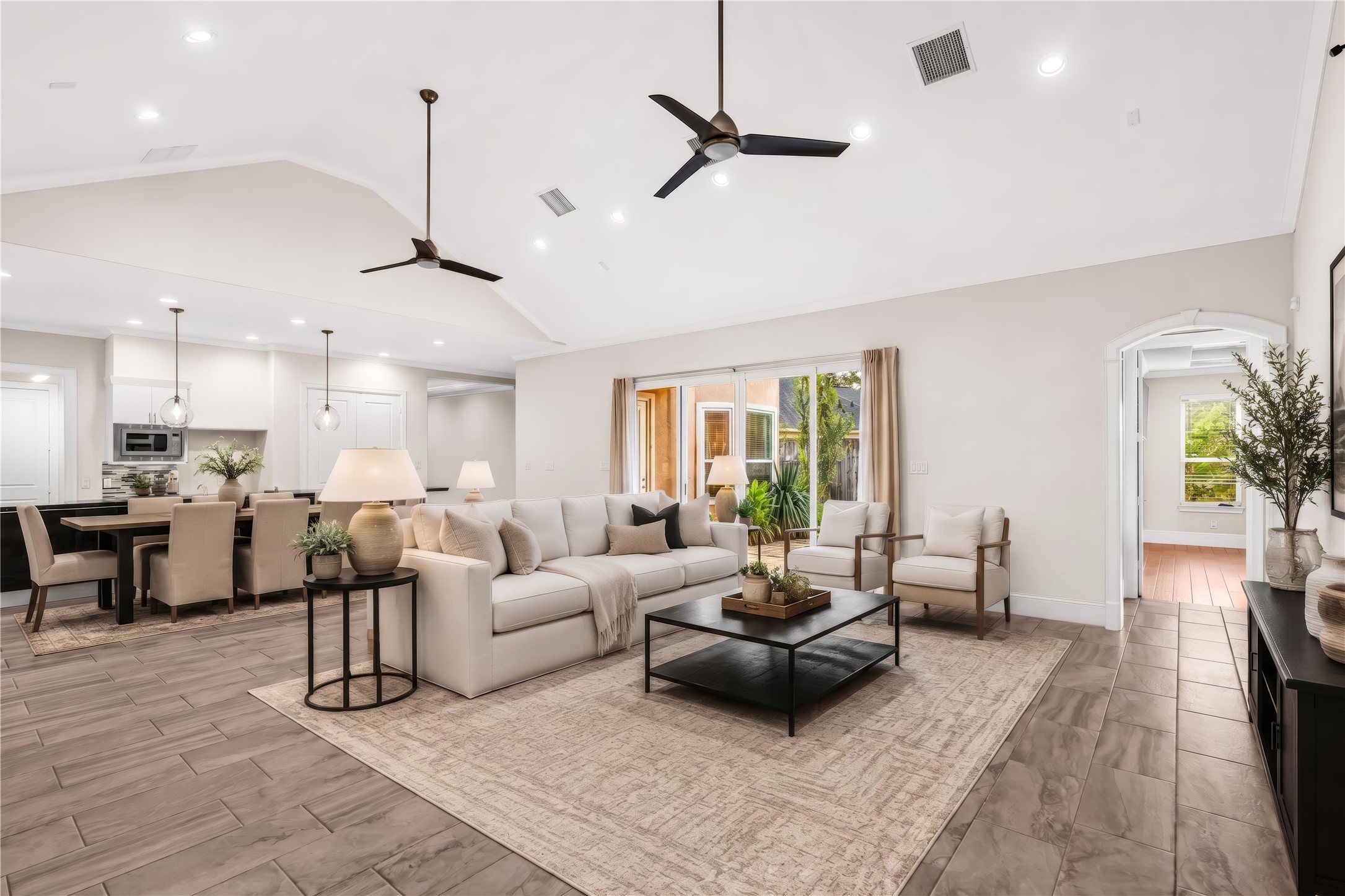25718 Muirfield Bend Court Spring, TX 77389 - Photo 12 of 48 Photo has been virtually staged. Furniture and décor have been digitally added for illustrative purposes only.