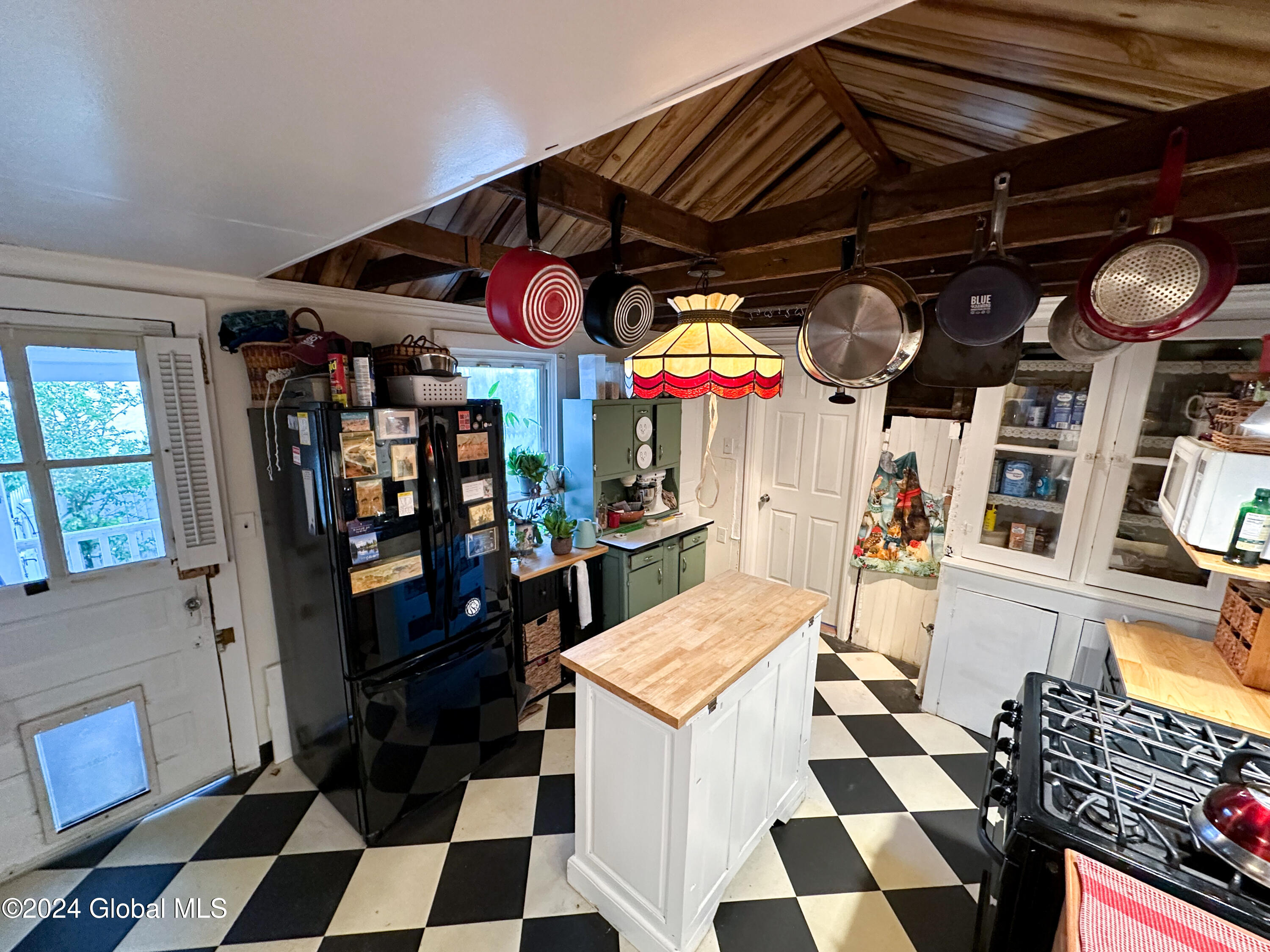 6 North Street Schenectady, NY 12305 - Photo 16 of 36 6