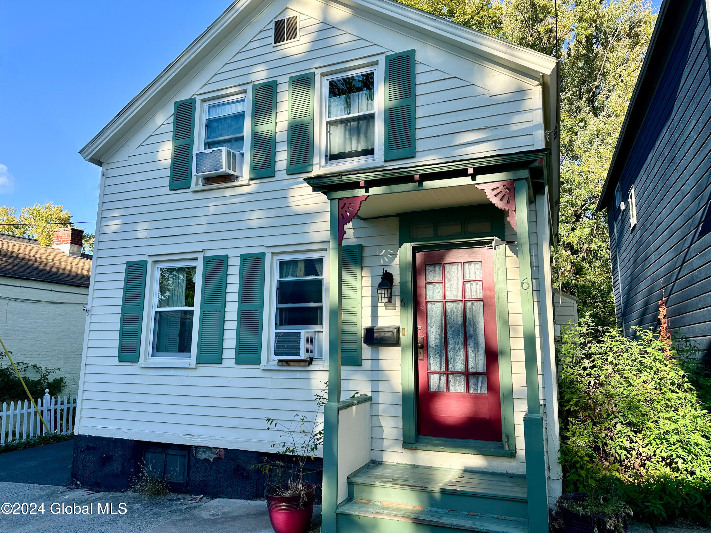 6 North Street Schenectady, NY 12305 - Photo 2 of 36 15