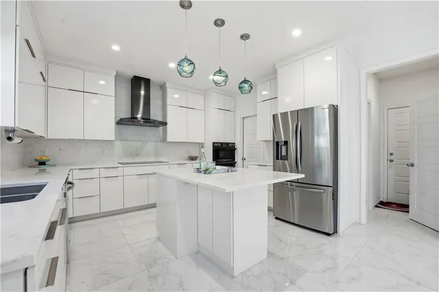 $540,000 | 17012 East 38th Terrace South, Independence, MO 64055