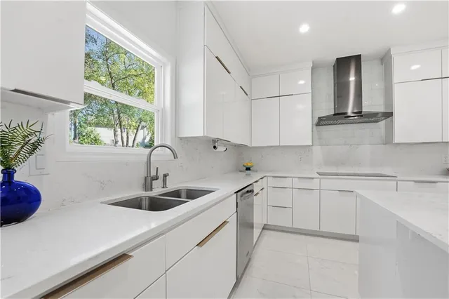 $540,000 | 17012 East 38th Terrace South, Independence, MO 64055