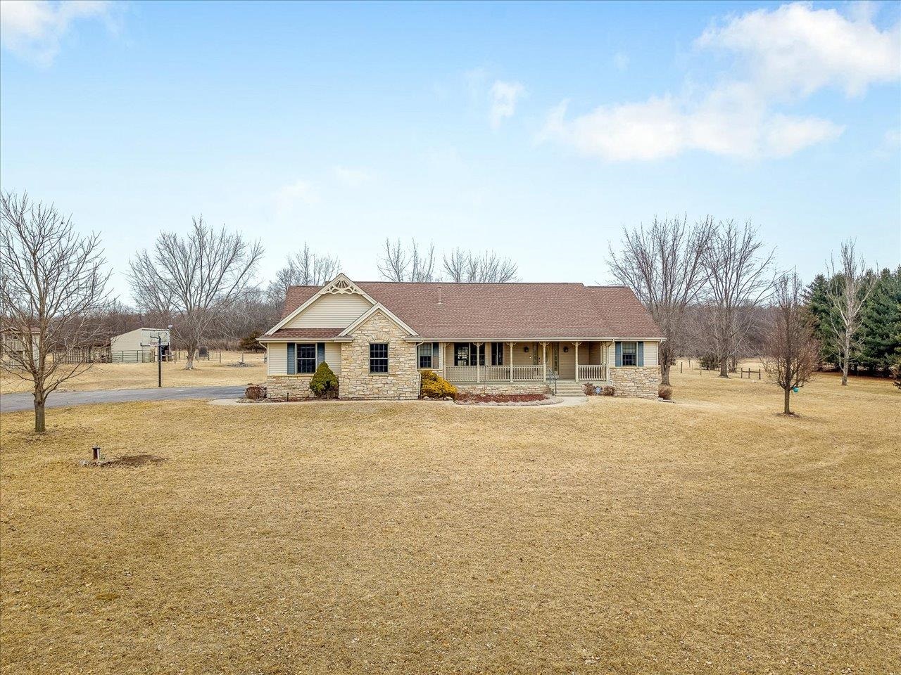 754 East Equestrian Pointe Drive Byron, IL 61010 - Photo 4 of 66