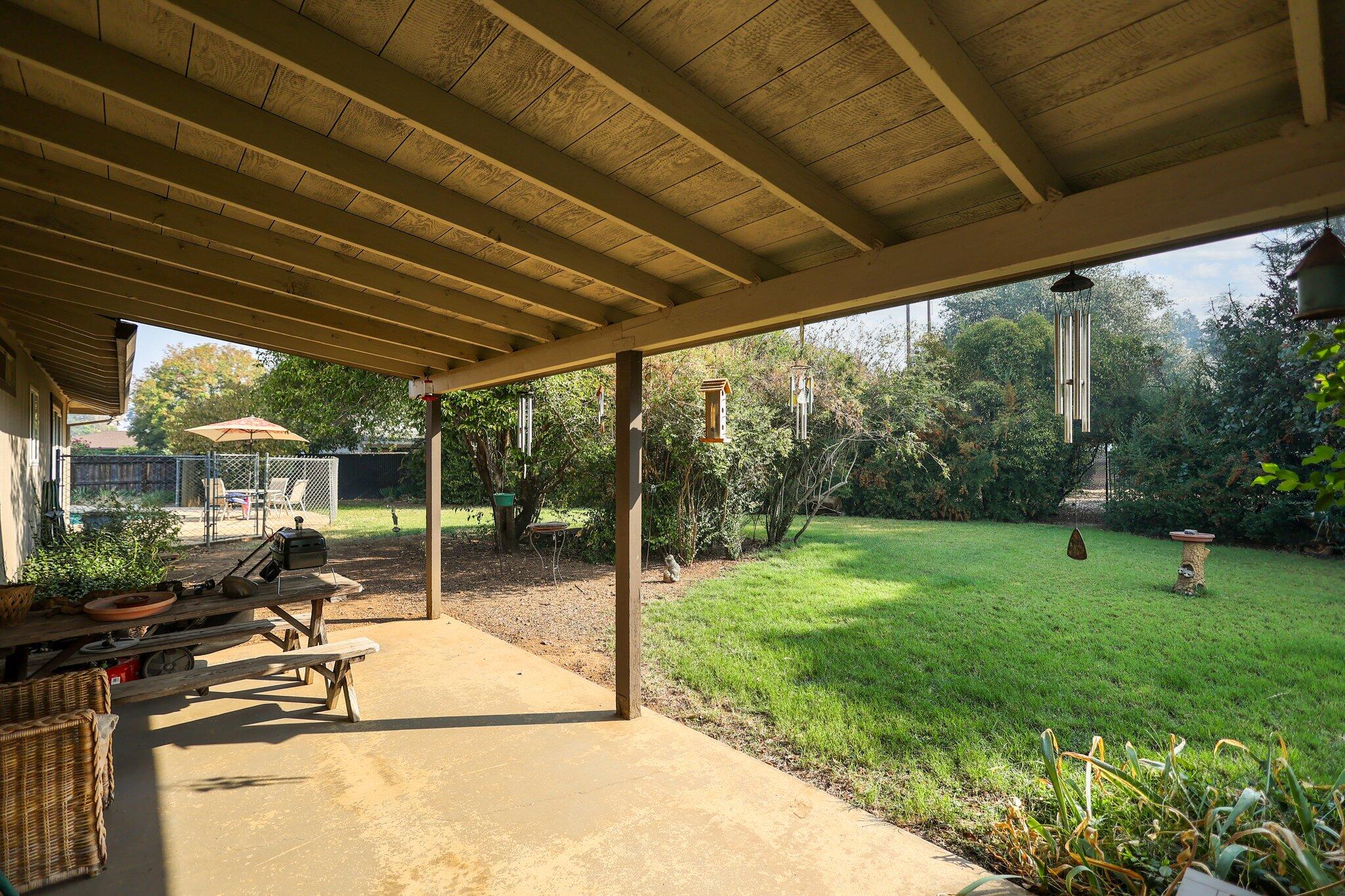 6825 Riata Drive Redding, CA 96002 - Photo 15 of 22 24-web-or-mls-8Q0A8557