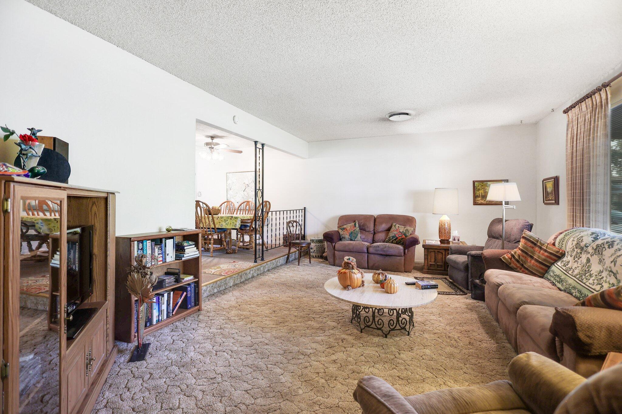 6825 Riata Drive Redding, CA 96002 - Photo 3 of 22 7-web-or-mls-8Q0A8403
