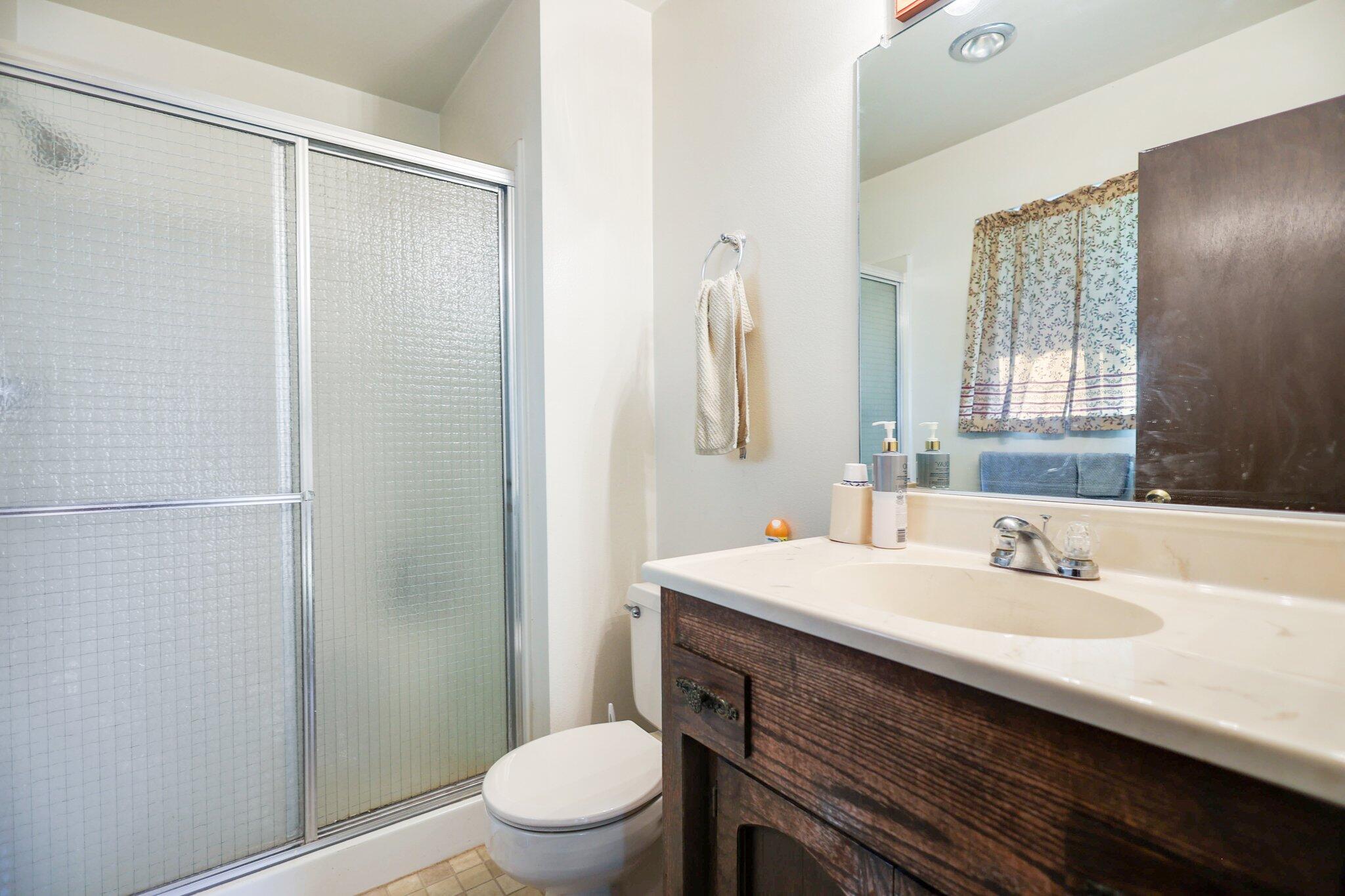 6825 Riata Drive Redding, CA 96002 - Photo 10 of 22 14-web-or-mls-8Q0A8483
