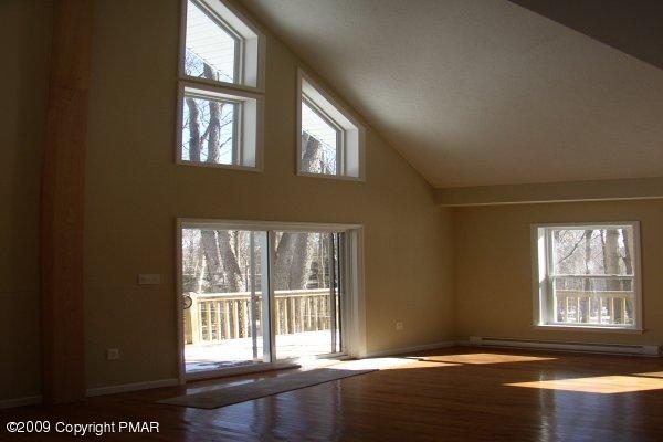 712 Sheffick Road Gouldsboro, PA 18424 - Photo 5 of 16 Front Room