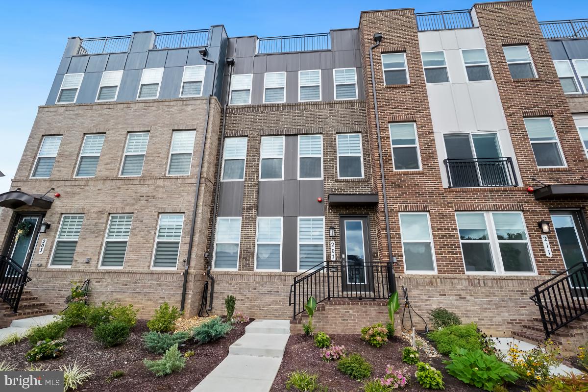 207 Armstrong Place Gaithersburg, MD 20878 - Photo 3 of 54 Exterior Front