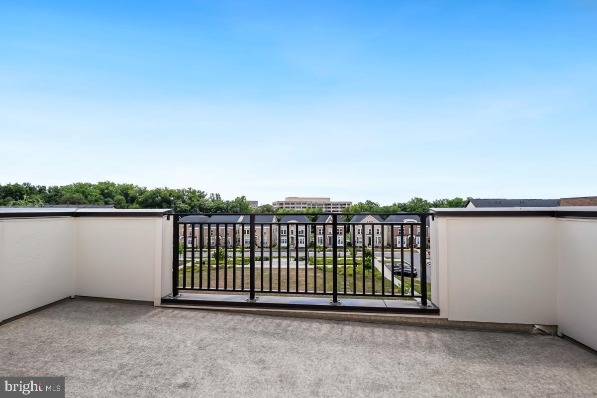 207 Armstrong Place Gaithersburg, MD 20878 - Photo 47 of 54 Roof Top Terrace