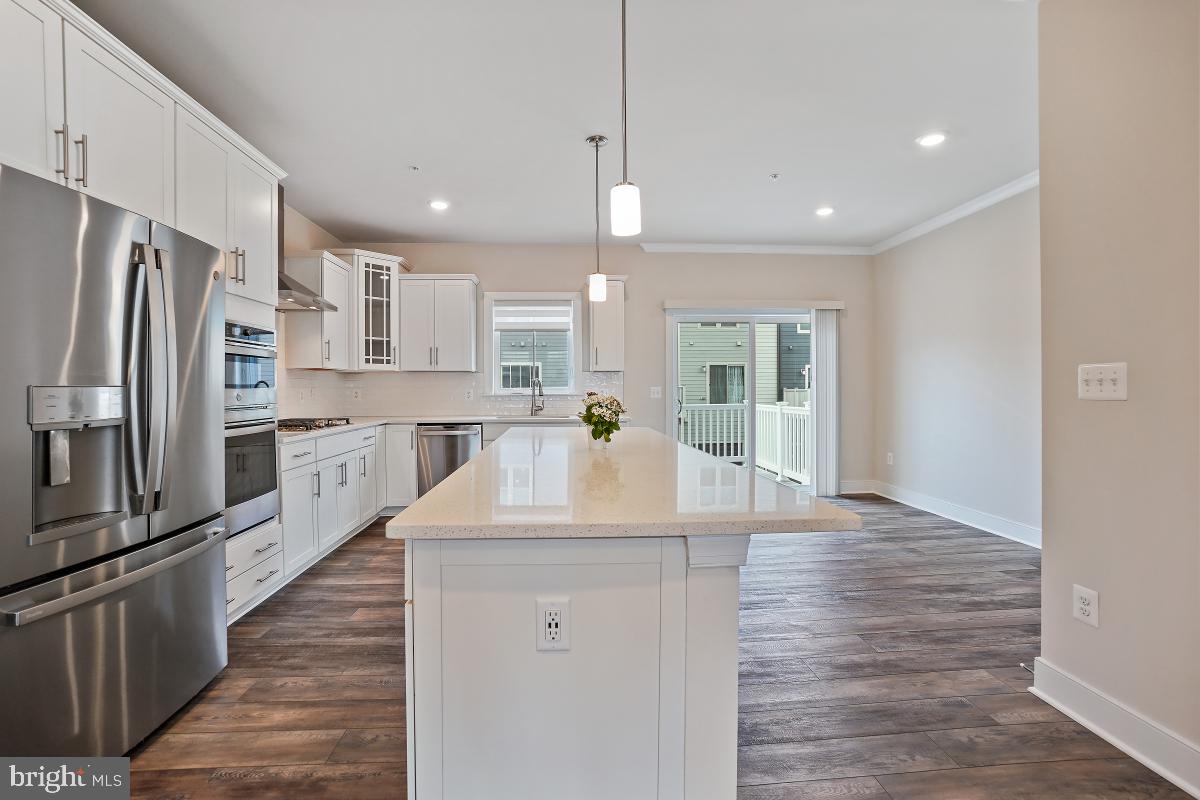 207 Armstrong Place Gaithersburg, MD 20878 - Photo 9 of 54 Kitchen