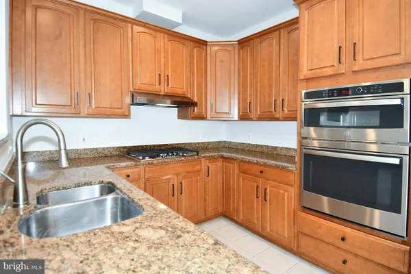 $6,000 | 301 Hillwood Avenue, Falls Church, VA 22046