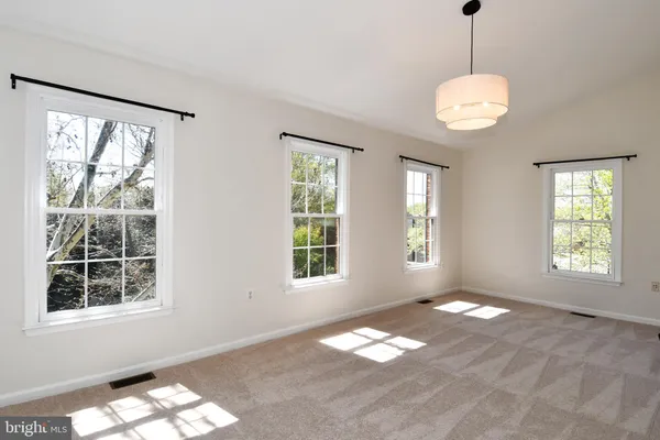$6,000 | 301 Hillwood Avenue, Falls Church, VA 22046