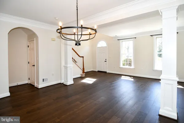 $6,000 | 301 Hillwood Avenue, Falls Church, VA 22046