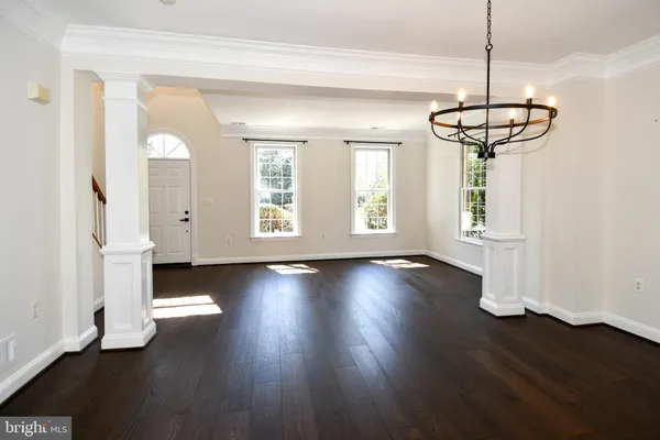 $6,000 | 301 Hillwood Avenue, Falls Church, VA 22046