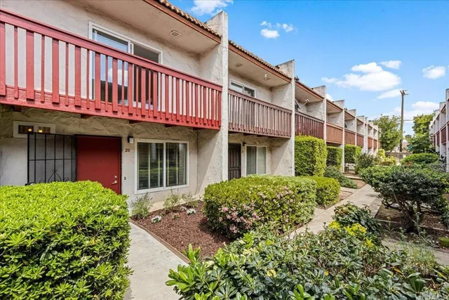 $410,000 | 888 Cherrywood Way, Unit 20, El Cajon, CA 92021