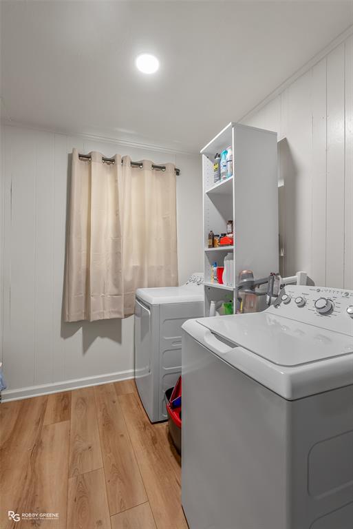 146 Bolinger Hill Road Plain Dealing, LA 71064 - Photo 27 of 32 a bathroom with a sink and a mirror