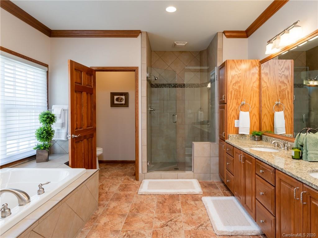 115 Little Cherokee Ridge Hendersonville, NC 28739 - Photo 17 of 48 Gallery Image 17