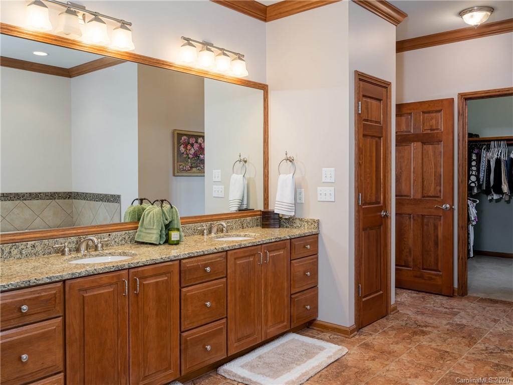 115 Little Cherokee Ridge Hendersonville, NC 28739 - Photo 18 of 48 Gallery Image 18