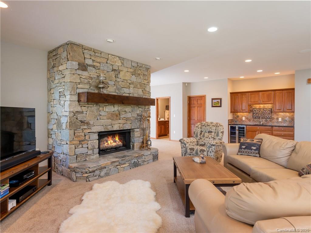 115 Little Cherokee Ridge Hendersonville, NC 28739 - Photo 23 of 48 Gallery Image 23
