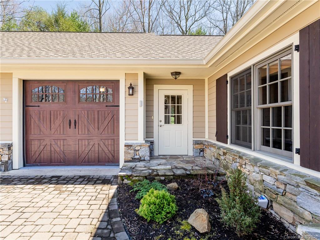 115 Little Cherokee Ridge Hendersonville, NC 28739 - Photo 37 of 48 Gallery Image 37