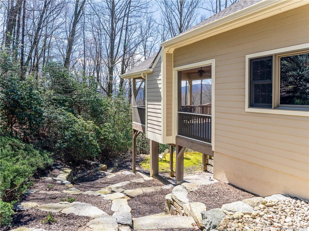115 Little Cherokee Ridge Hendersonville, NC 28739 - Photo 38 of 48 Gallery Image 38