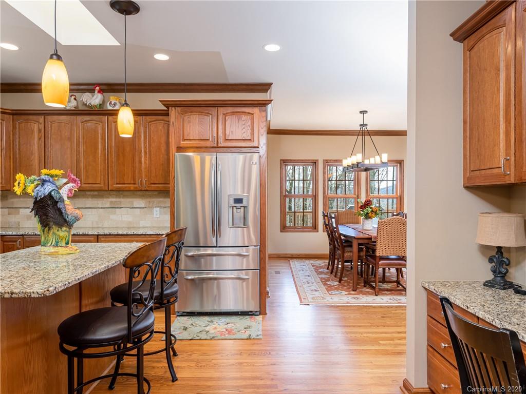 115 Little Cherokee Ridge Hendersonville, NC 28739 - Photo 10 of 48 Gallery Image 10
