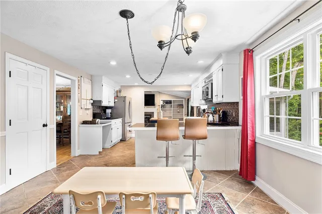 $3,850 | 36 Daniel Drive, North Kingstown, RI 02852