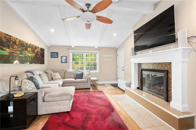 $3,850 | 36 Daniel Drive, North Kingstown, RI 02852