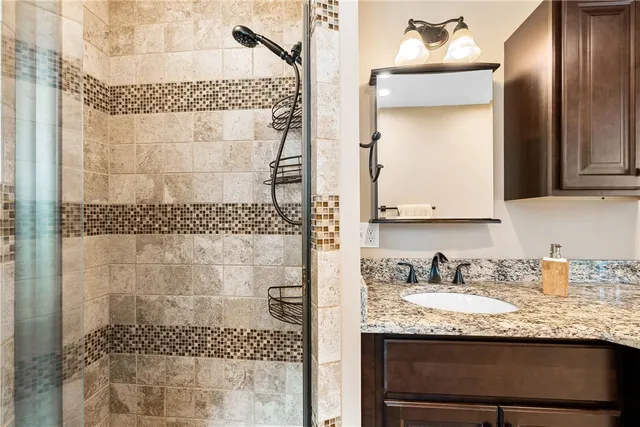 $3,850 | 36 Daniel Drive, North Kingstown, RI 02852