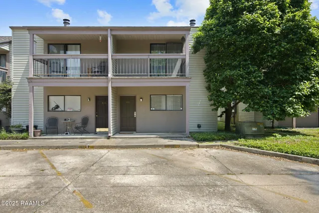 $1,300 | Undisclosed Address, Lafayette, LA 70503