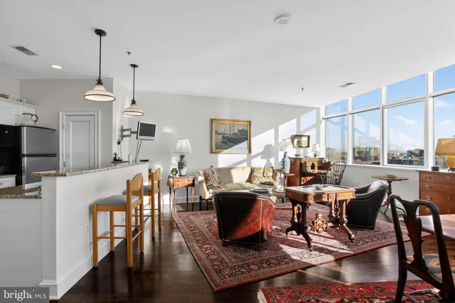 $324,900 | 201-59 North 8th Street, Unit 713, Philadelphia, PA 19106