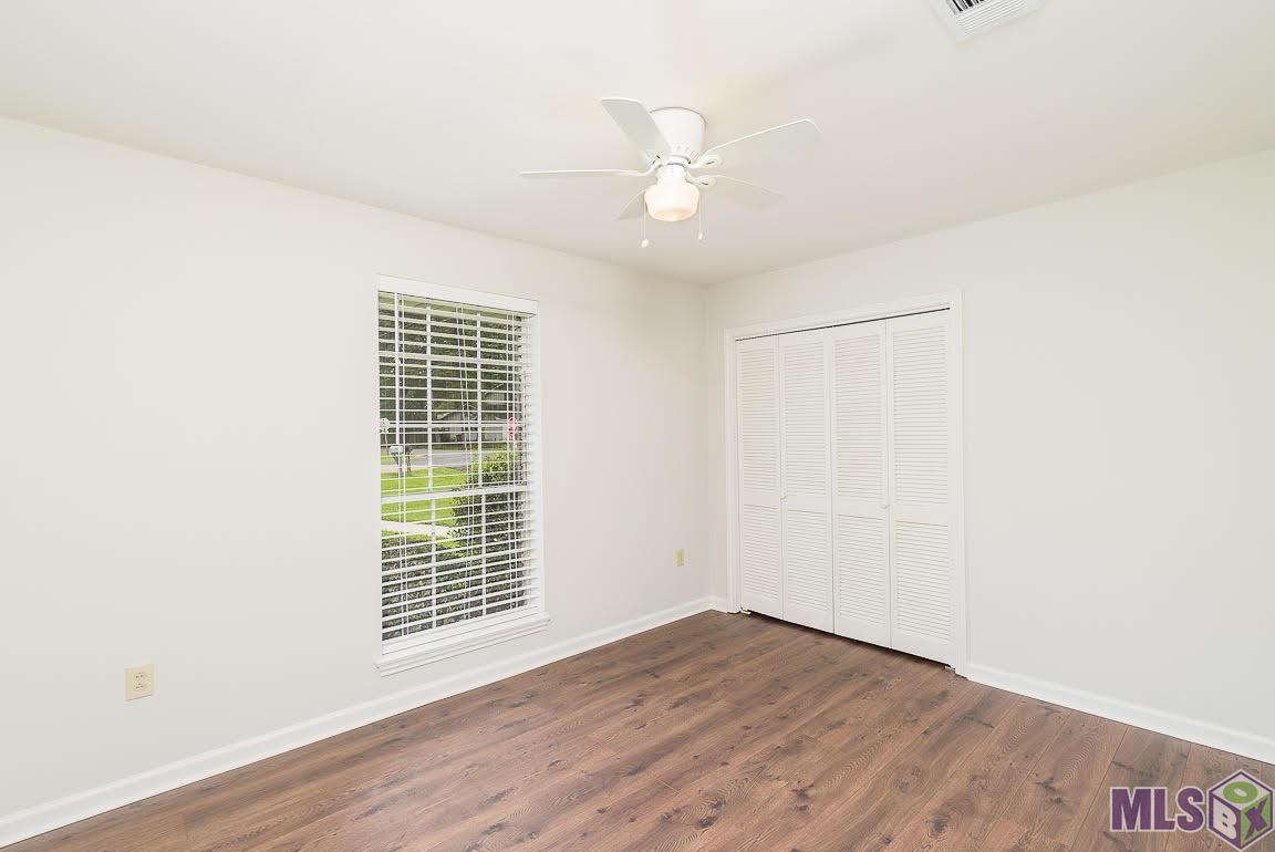 10298 Ridgely Drive Baton Rouge, LA 70809 - Photo 11 of 17