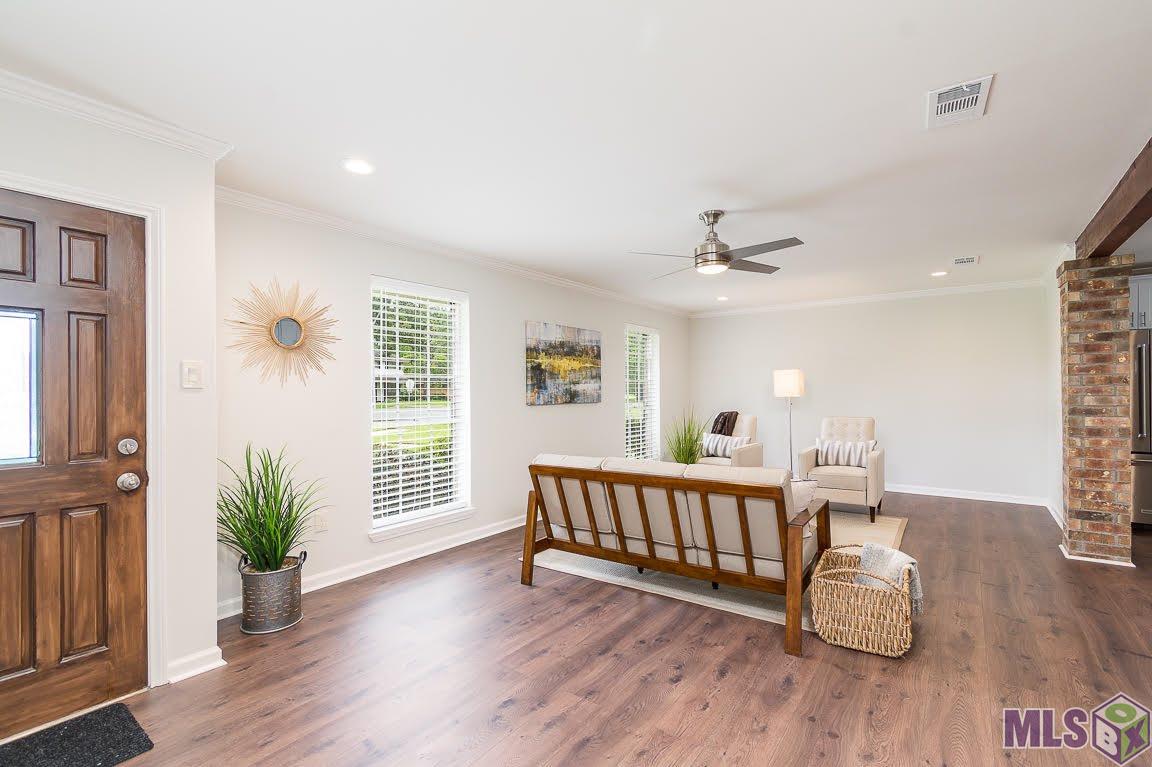 10298 Ridgely Drive Baton Rouge, LA 70809 - Photo 4 of 17