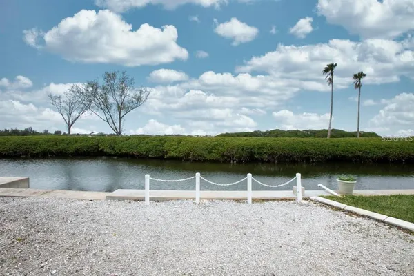 $319,900 | 2840 Trinidad Way, Palmetto, FL 34221