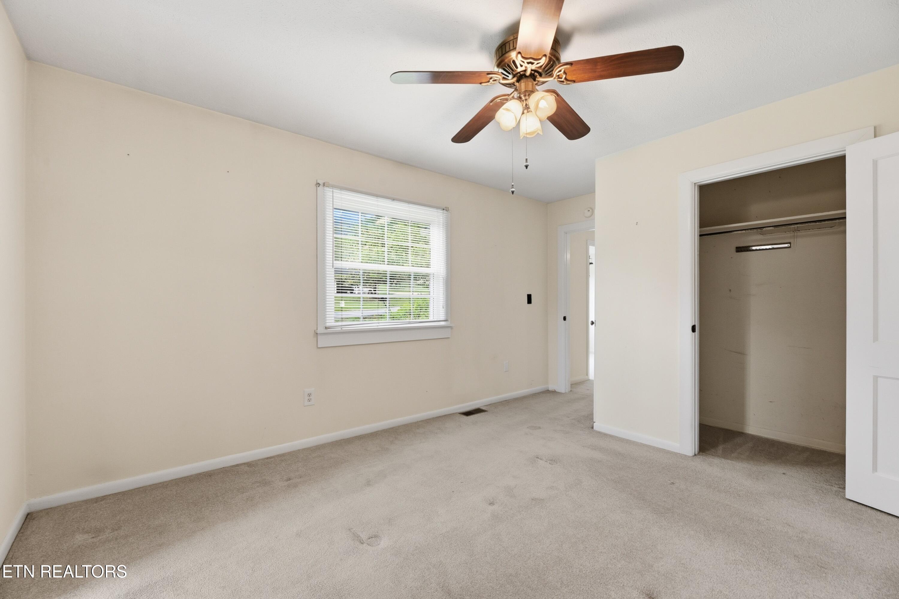 505 Ridgeview Drive Clinton, TN 37716 - Photo 13 of 35 19032