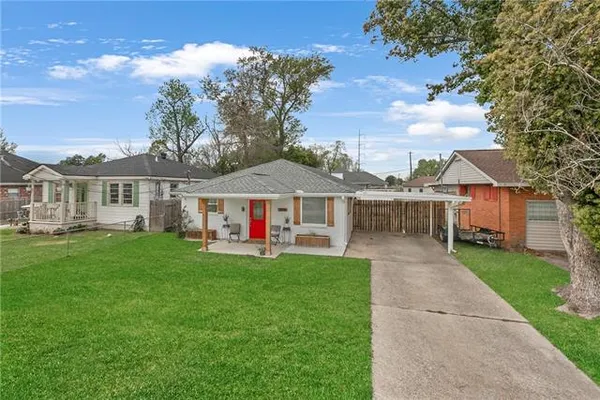 $299,900 | 1008 Tullulah Avenue, River Ridge, LA 70123