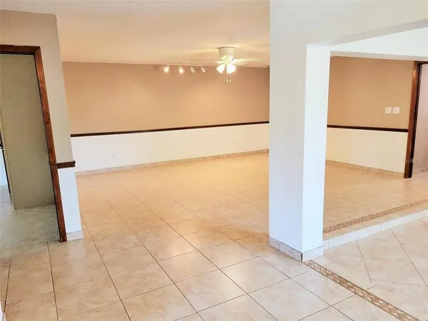 $2,475 | 120 Valmora Drive, Casselberry, FL 32707