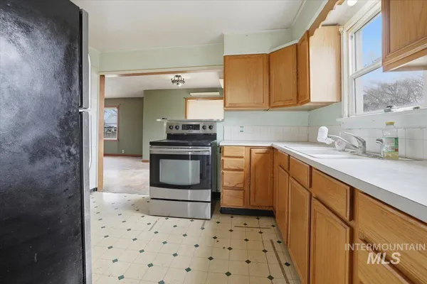 $198,900 | 555 15th Street, Vale, OR 97918